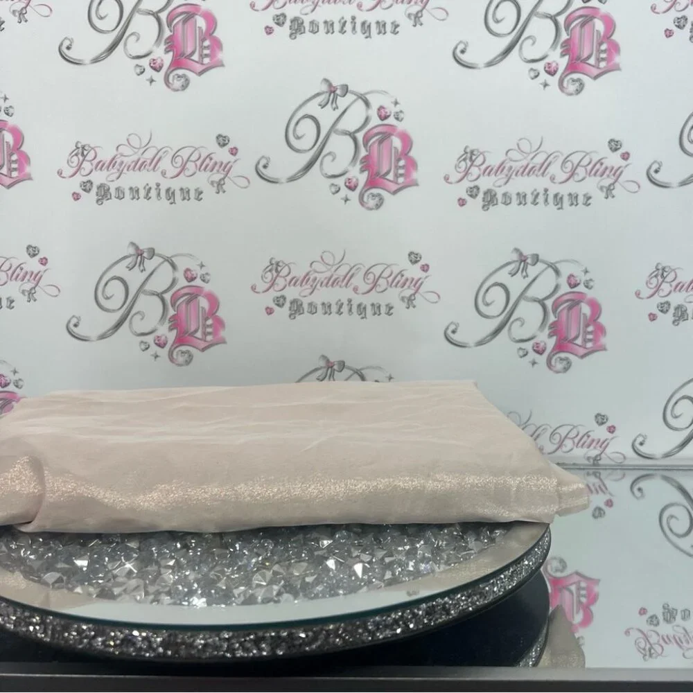 Table cloth sparkly light baby pink peach rose gold Luxurious Cream